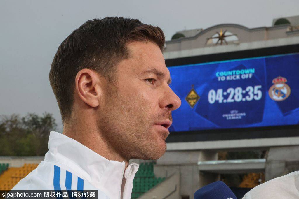 皇马多面手巴尔韦德：从边后卫到中场的挣扎与蜕变